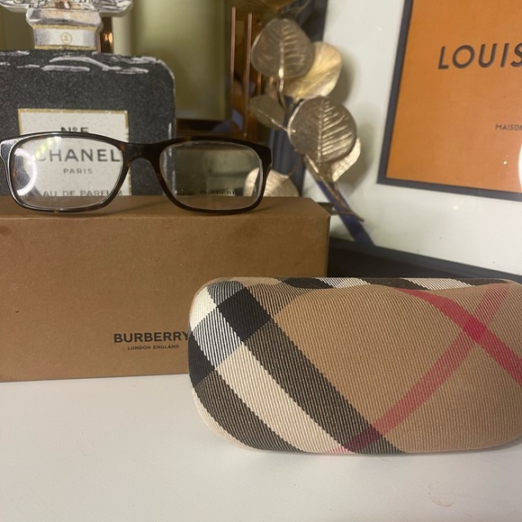 Burberry eyeglasses new without tags includes case - Picture 1 of 7
